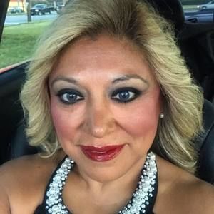 Meet your Posher, Eva